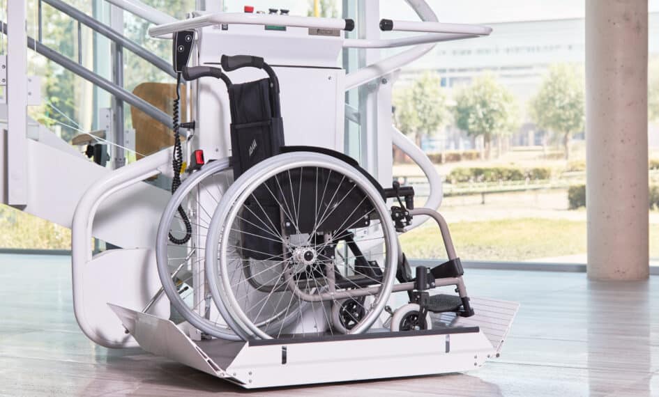 What factors can influence the price of an inclined stair lift for wheelchair users?